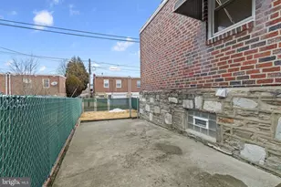 1605 Strahle St, Philadelphia, PA 19152 - Photo 28