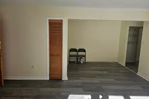 2201 Strahle St, Philadelphia, PA 19152 - Photo 6