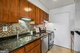 825 N 29th St, Philadelphia, PA 19130 - Photo 12