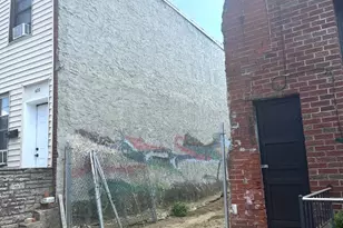 624 Mountain St, Philadelphia, PA 19148 - Photo 2