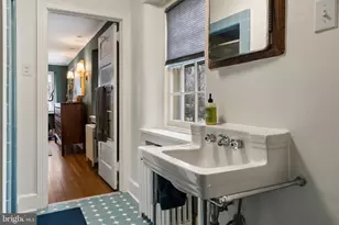 30 Summit St, Philadelphia, PA 19118 - Photo 44