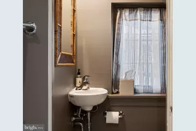 30 Summit Street, Philadelphia, PA 19118 - Photo 32