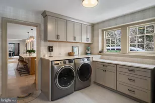 30 Summit St, Philadelphia, PA 19118 - Photo 18