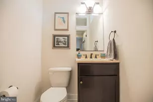 534 Green Ln, Philadelphia, PA 19128 - Photo 42