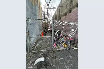 1218 W Firth Street, Philadelphia, PA 19133 - Photo 2