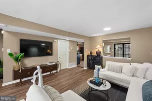 8229 Chelwynde Ave, Philadelphia, PA 19153 - Photo 6