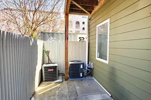 1433 Ogden St, Philadelphia, PA 19130 - Photo 40