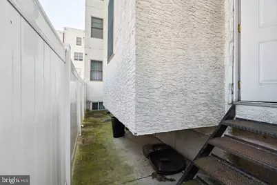 1611 N 17th Street #2, Philadelphia, PA 19121 - Photo 12