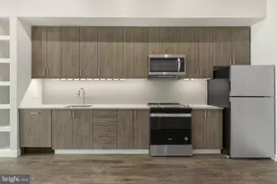 525 N 41st St, Philadelphia, PA 19104 - Photo 4