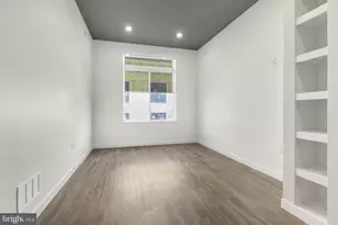 525 N 41st St, Philadelphia, PA 19104 - Photo 10