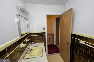 8648 Rugby St, Philadelphia, PA 19150 - Photo 32