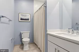 240 Pierce St, Philadelphia, PA 19148 - Photo 22