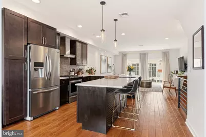 240 Pierce Street, Philadelphia, PA 19148 - Photo 8