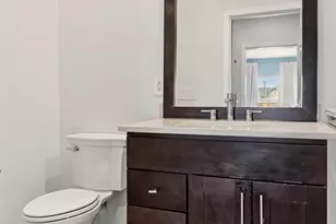 240 Pierce St, Philadelphia, PA 19148 - Photo 16