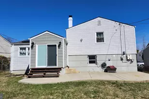 1112 Kent Ln, Philadelphia, PA 19115 - Photo 6