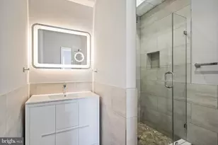 1345 W York St, Philadelphia, PA 19132 - Photo 6