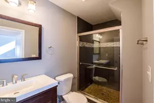 2340 Greenwich St, Philadelphia, PA 19146 - Photo 24