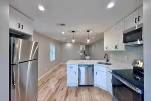 2821 E Girard Ave, Philadelphia, PA 19130 - Photo 6