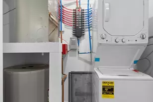 913 N 43rd St, Philadelphia, PA 19104 - Photo 24