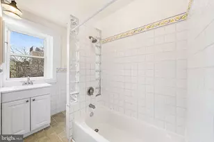 429 W George St, Philadelphia, PA 19123 - Photo 14