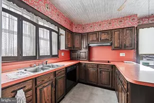 1445 Rhawn St, Philadelphia, PA 19111 - Photo 16