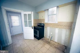 5729 Hadfield St, Philadelphia, PA 19143 - Photo 10