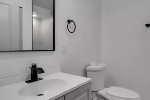 715 W Cumberland St, Philadelphia, PA 19133 - Photo 16