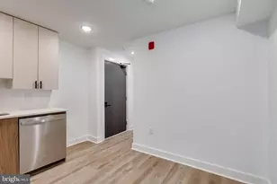 715 W Cumberland St, Philadelphia, PA 19133 - Photo 2