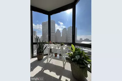 2020 Walnut Street #14E, Philadelphia, PA 19103 - Photo 4