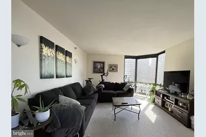 2020 Walnut Street #14E, Philadelphia, PA 19103 - Photo 2