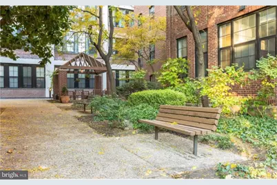 315 New Street #521, Philadelphia, PA 19106 - Photo 4