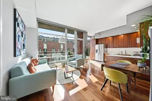 22 S Front St, Philadelphia, PA 19106 - Photo 2