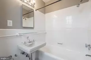 2031 Locust St, Philadelphia, PA 19103 - Photo 10