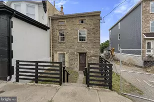 7701 Ridge Ave, Philadelphia, PA 19128 - Photo 2