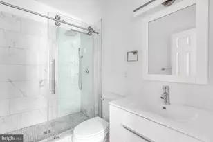 2162 E York St, Philadelphia, PA 19125 - Photo 6