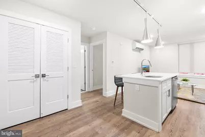 214 Vine Street #403, Philadelphia, PA 19106 - Photo 2