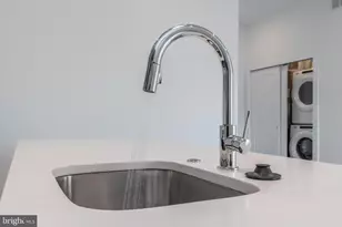 710 N 16th St, Philadelphia, PA 19130 - Photo 4