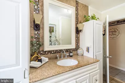 725 Brighton Street, Philadelphia, PA 19111 - Photo 16