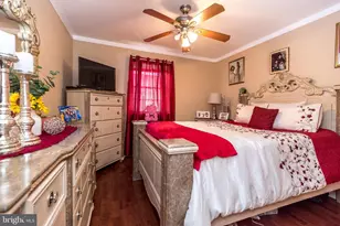 725 Brighton St, Philadelphia, PA 19111 - Photo 14