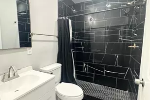 2215 N 10th St, Philadelphia, PA 19133 - Photo 4