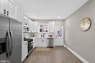 434 W Earlham Ter, Philadelphia, PA 19144 - Photo 12