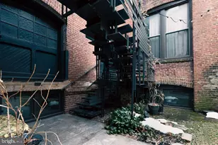 2042 Amber St, Philadelphia, PA 19125 - Photo 22