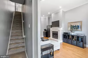 902 S 8th St, Philadelphia, PA 19147 - Photo 14