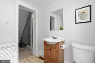 902 S 8th St, Philadelphia, PA 19147 - Photo 16