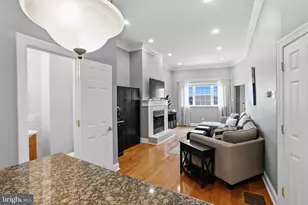 902 S 8th St, Philadelphia, PA 19147 - Photo 6
