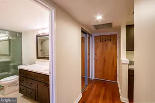 301 Race St, Philadelphia, PA 19106 - Photo 8
