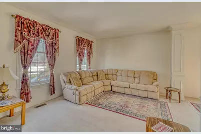 310 Par Drive, Philadelphia, PA 19115 - Photo 4