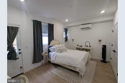 2050 Fairmount Avenue #2, Philadelphia, PA 19130 - Photo 18