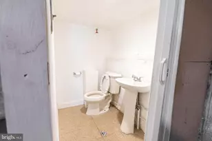 6525 W Girard Ave, Philadelphia, PA 19151 - Photo 18