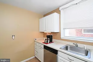 1110 Chandler St, Philadelphia, PA 19111 - Photo 10